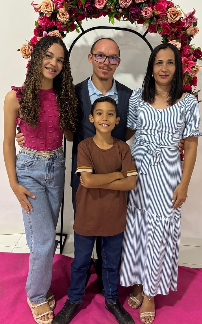 Francisco and Wanice Santos with Ana Beatriz and Apolo